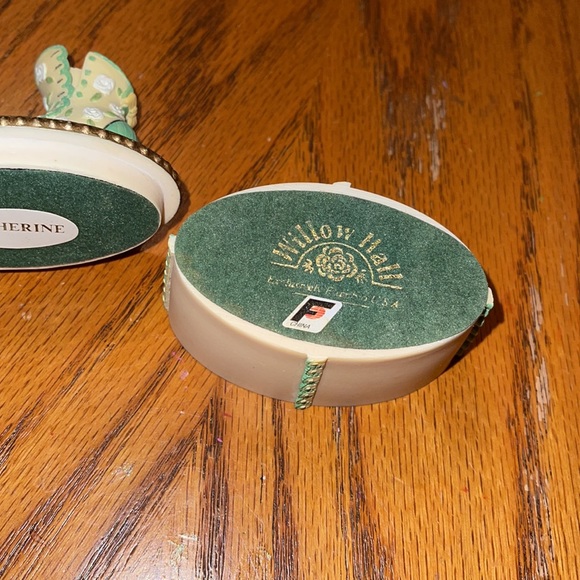 Vintage Willow Hall Victorian shoe trinket box - Picture 4 of 7